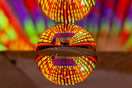 明珠彩灯 <br> Zoe